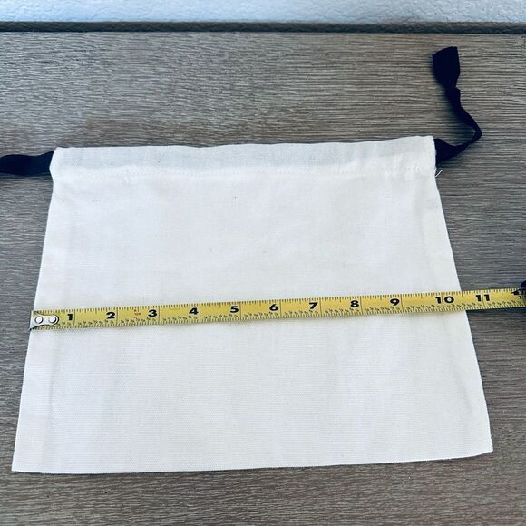 Victoria Beckham Beauty Protective Drawstring Dust Cover Travel Bag - Picture 2 of 2